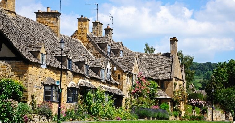 Houses in Cotswolds UK